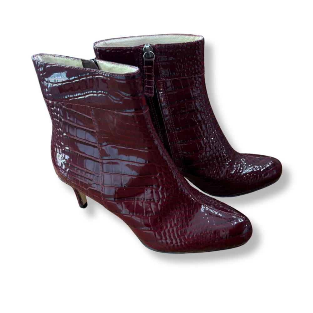 🍷 Kate Spade New York Croc Embossed Ankle Booties – Size 7.5M 🍷